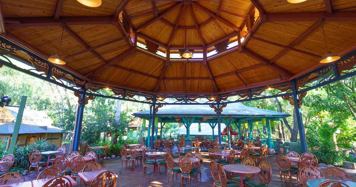 New seating at Flame Tree Barbecue - Photo 5 of 7