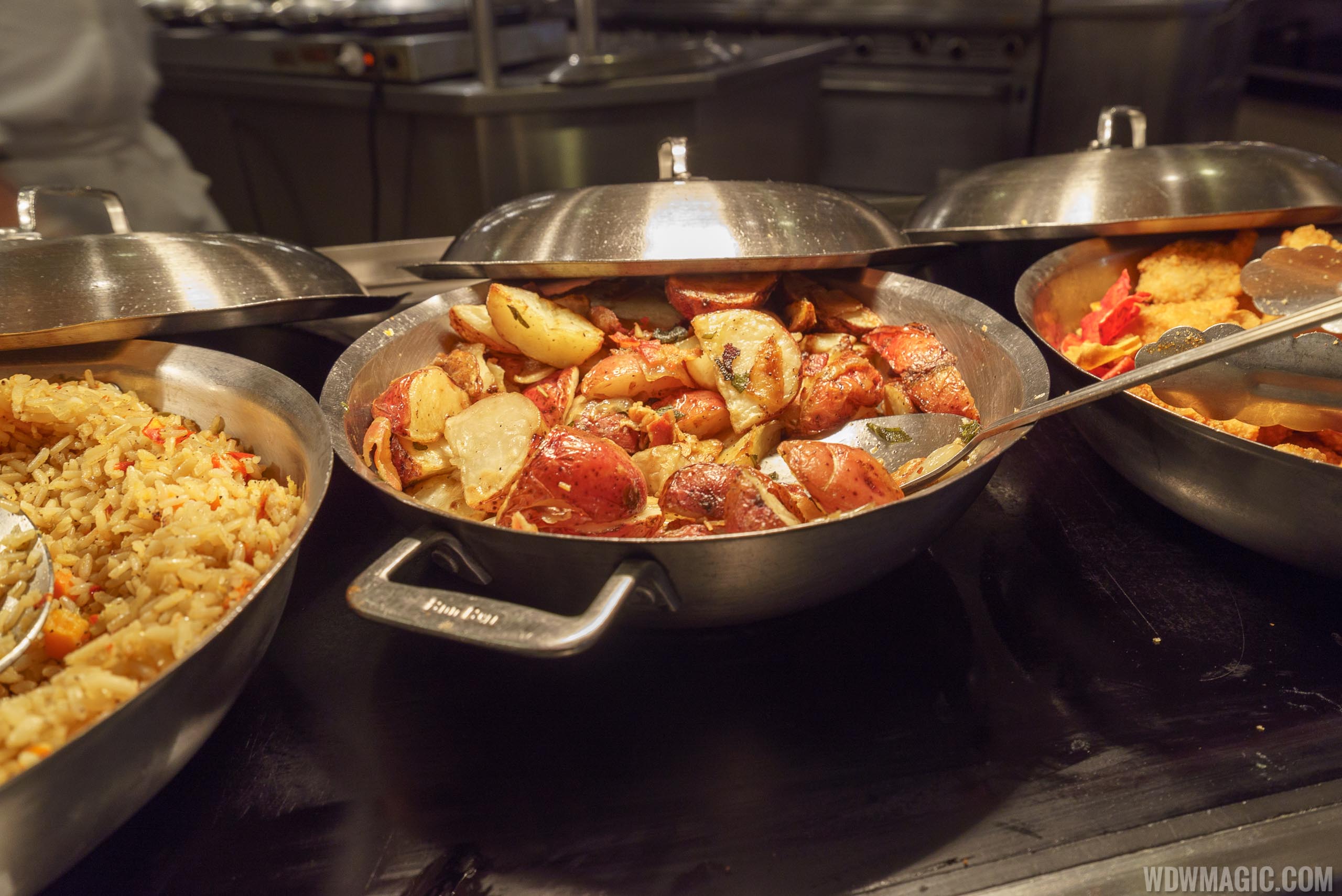 Hollywood and Vine lunch and dinner buffet Photo 11 of 23