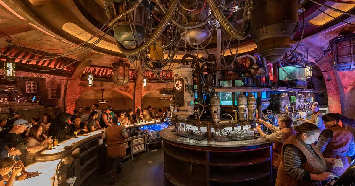 Oga's Cantina at Disney's Hollywood Studios overview - Photo 6 of 12