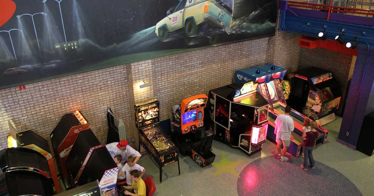 Pizza arcade near me