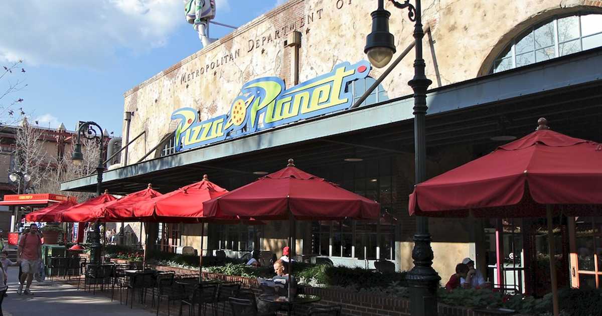 pizza planet eurodisney