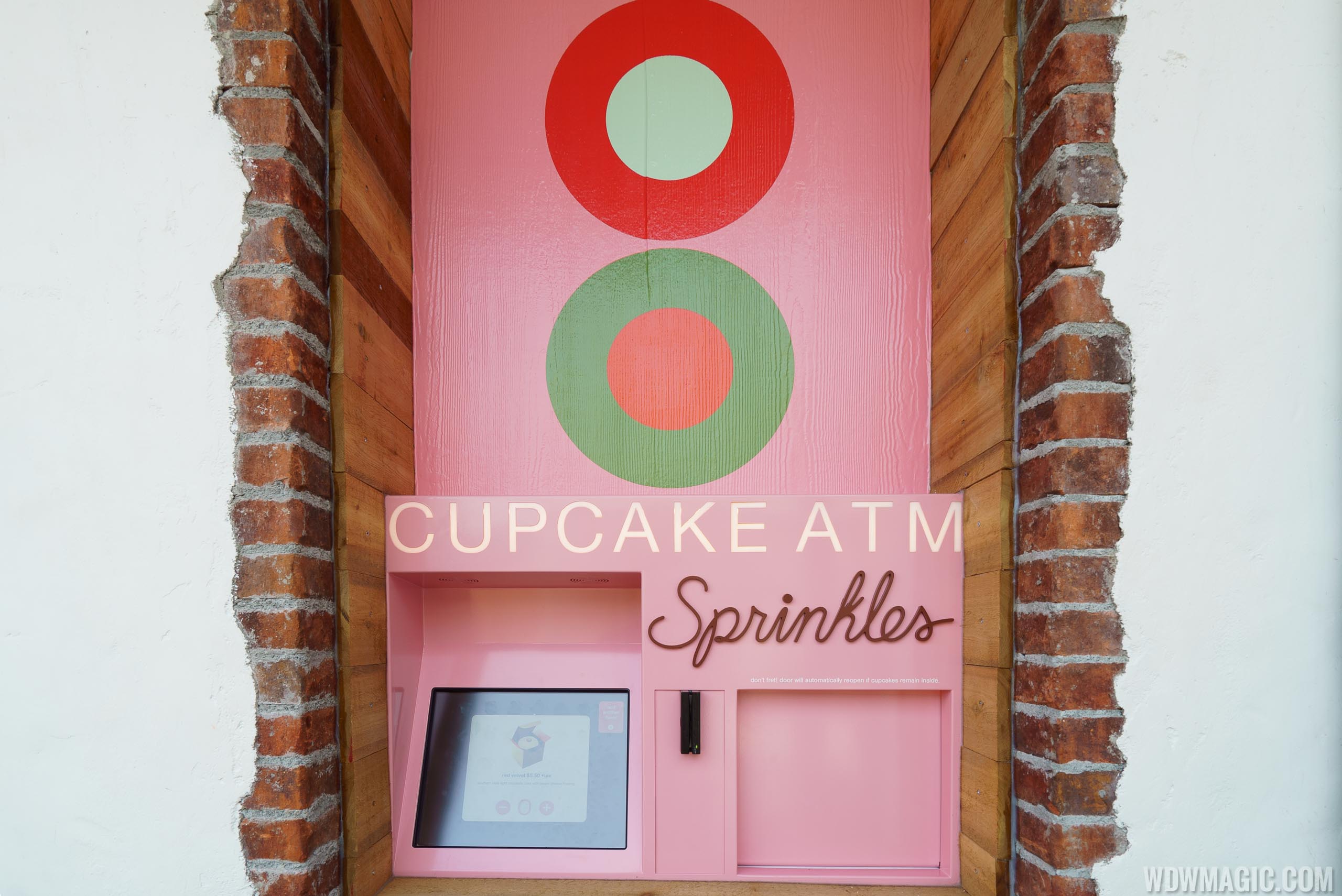 sprinkles cupcake atm disney springs
