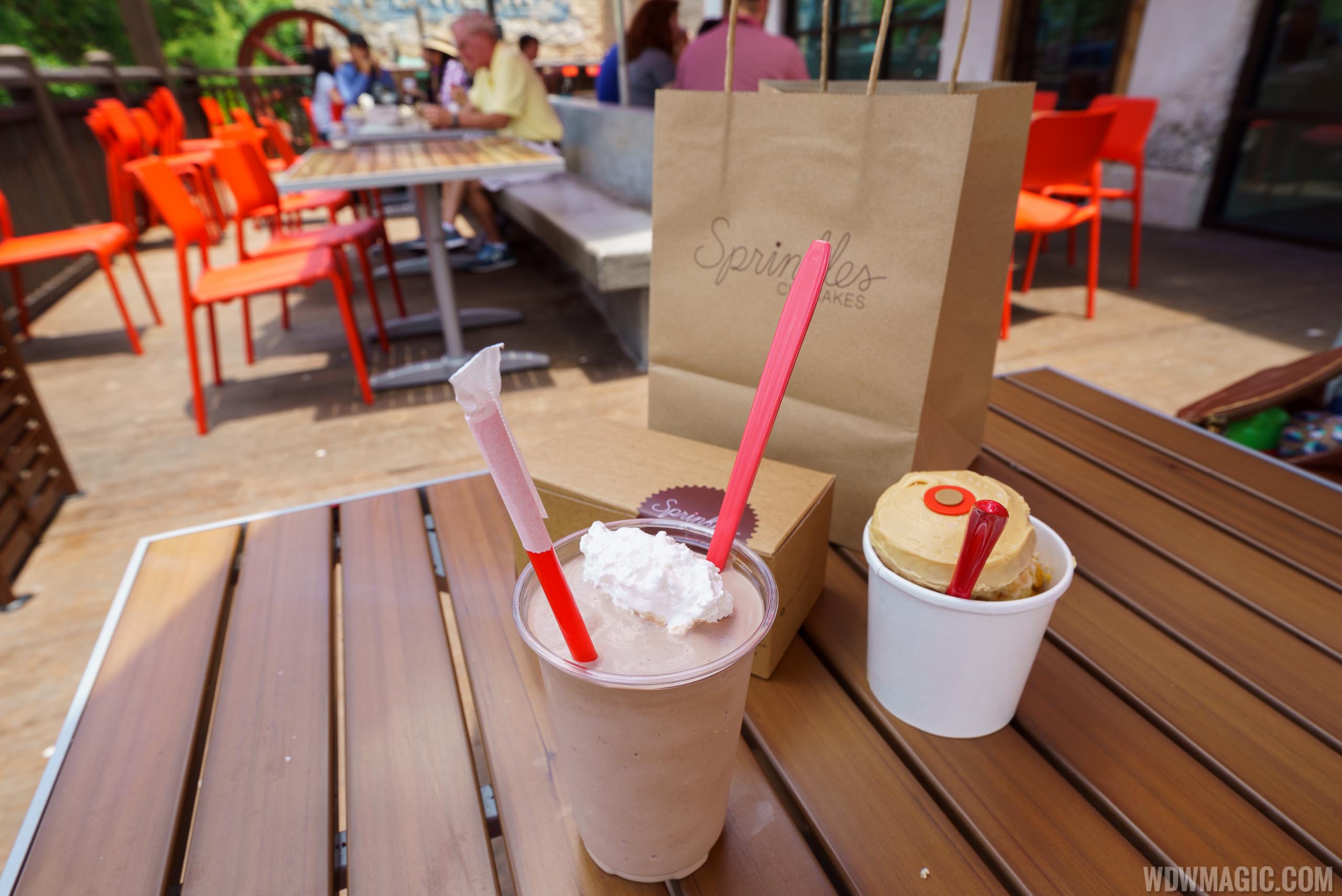 PHOTOS Sprinkles Cupcakes at Disney Springs