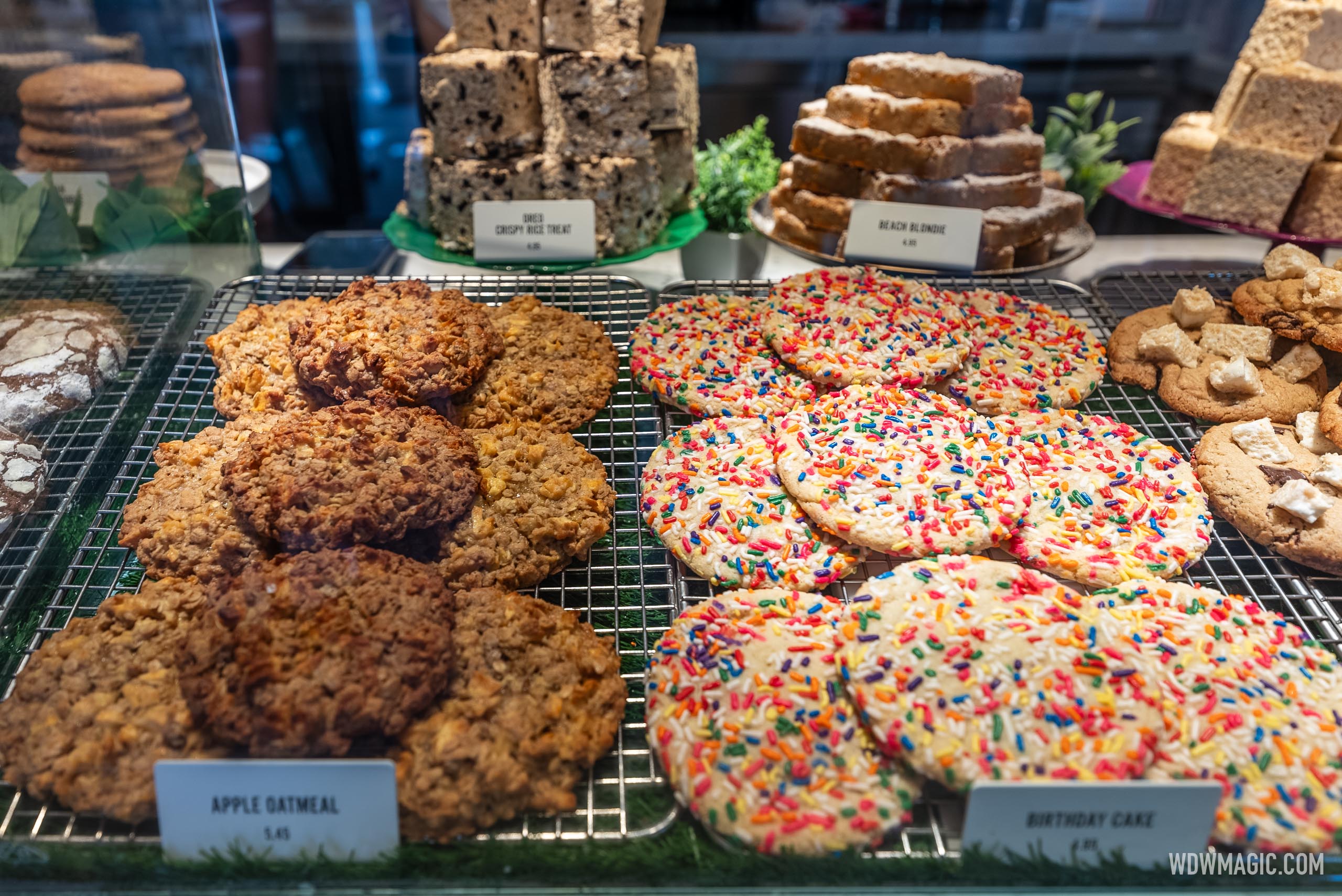 The Cookie Bar at Summer House on the Lake Photo 7 of 11