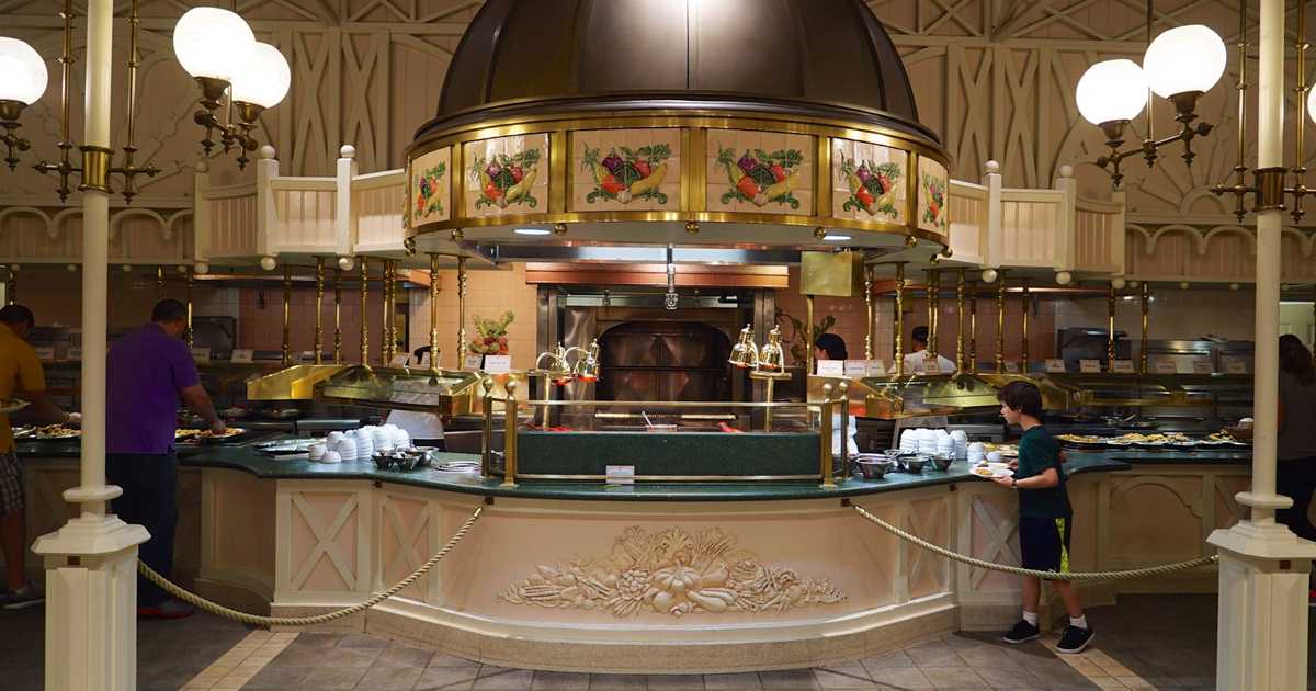 The Crystal Palace Dinner Menu - April 2024 | WDWMAGIC