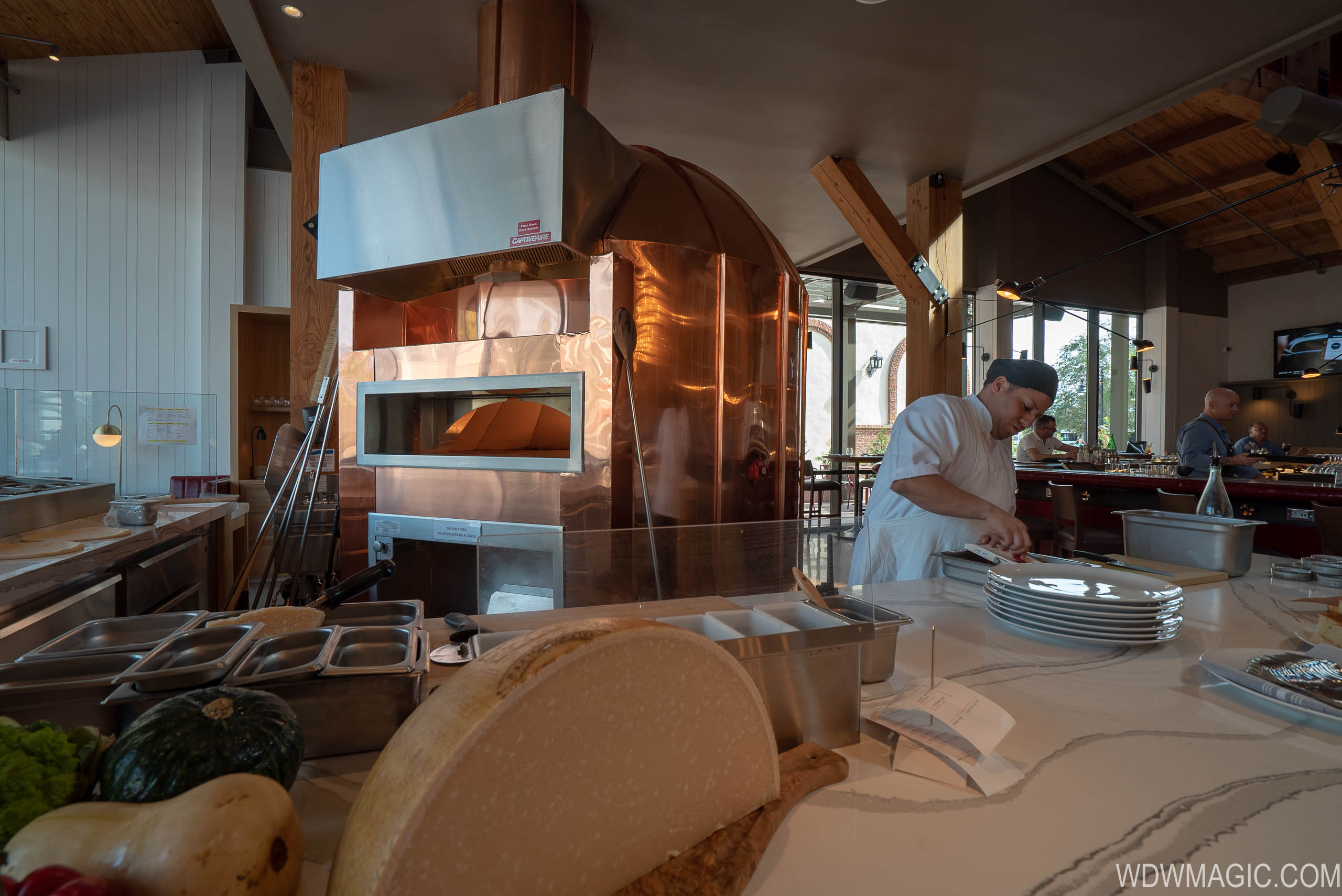 Wolfgang Puck Bar and Grill