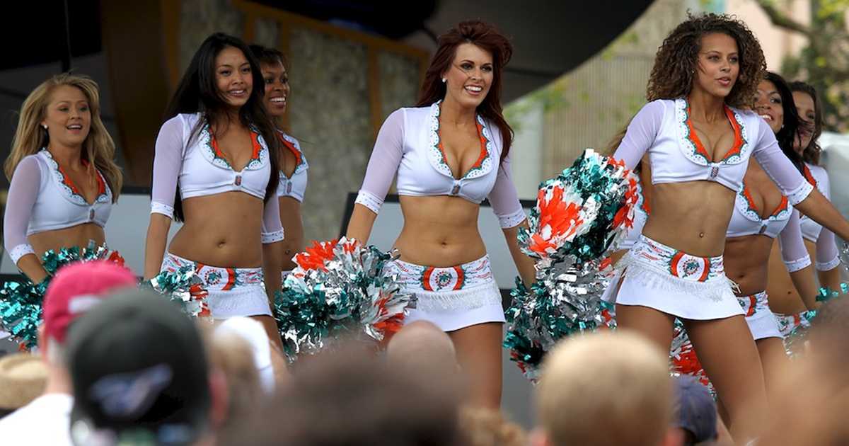 2011 ESPN The Weekend - Day 2 - Miami Dolphins Cheerleaders