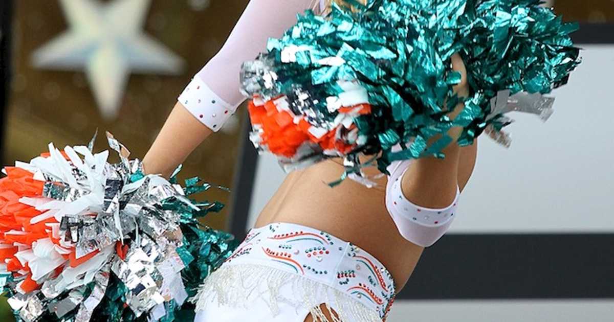 2011 ESPN The Weekend - Day 2 - Miami Dolphins Cheerleaders - Photo 14 of 14