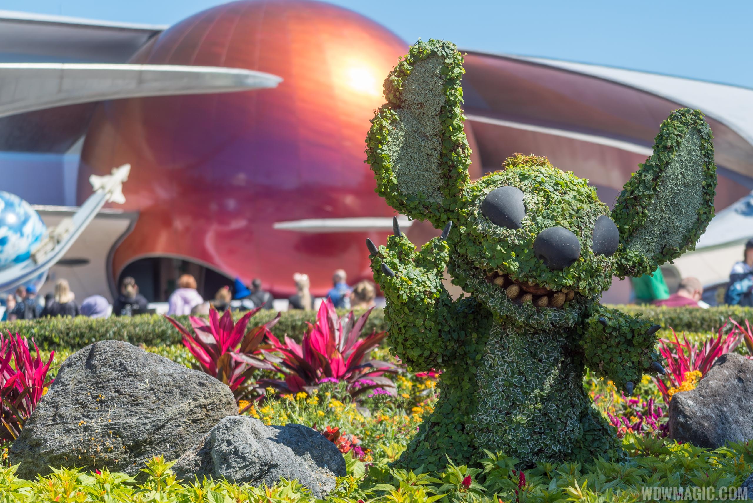 2019 epcot international flower and garden festival topiary tour
