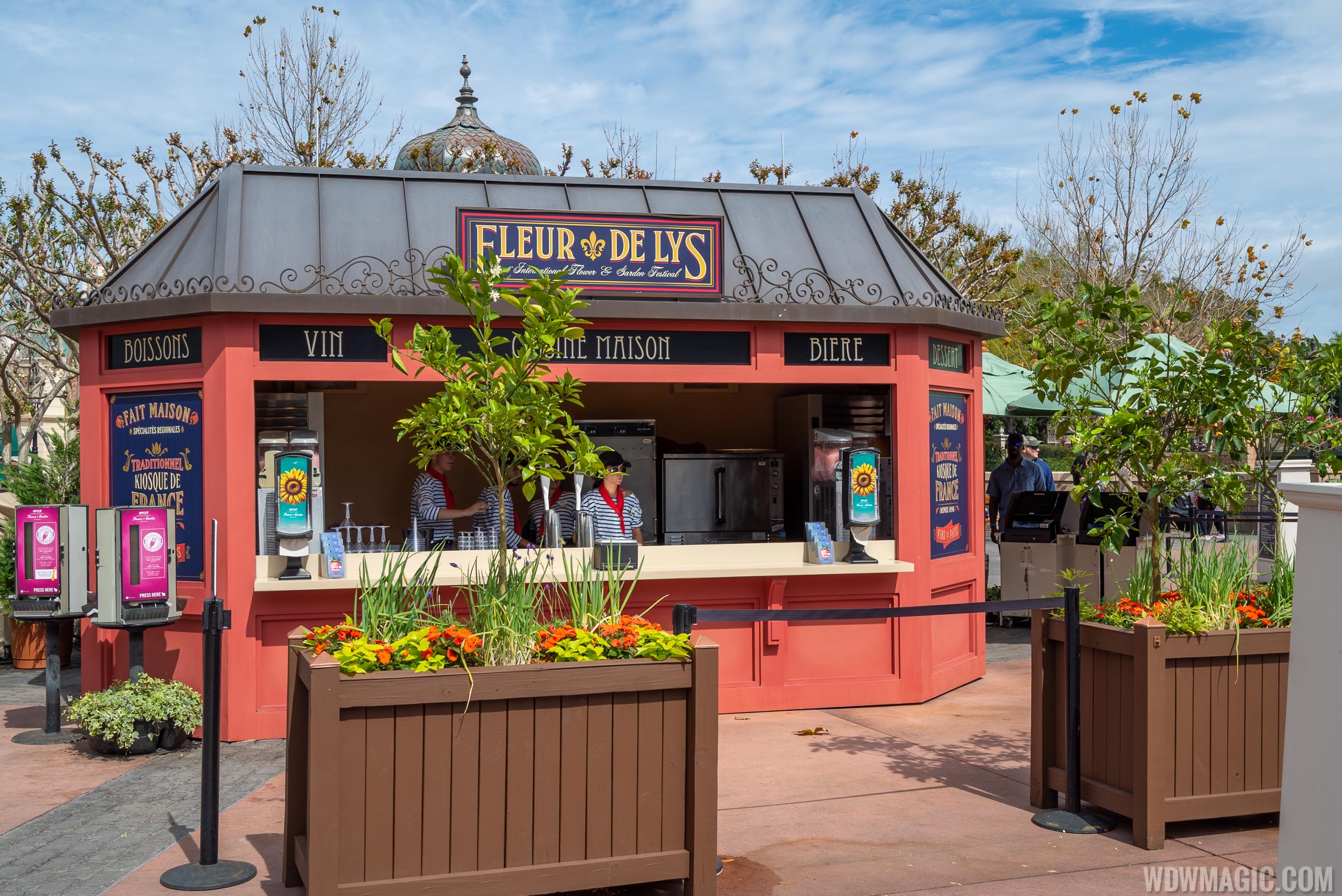 2020 Epcot Flower and Garden Festival Outdoor Kitchen kiosks and menus