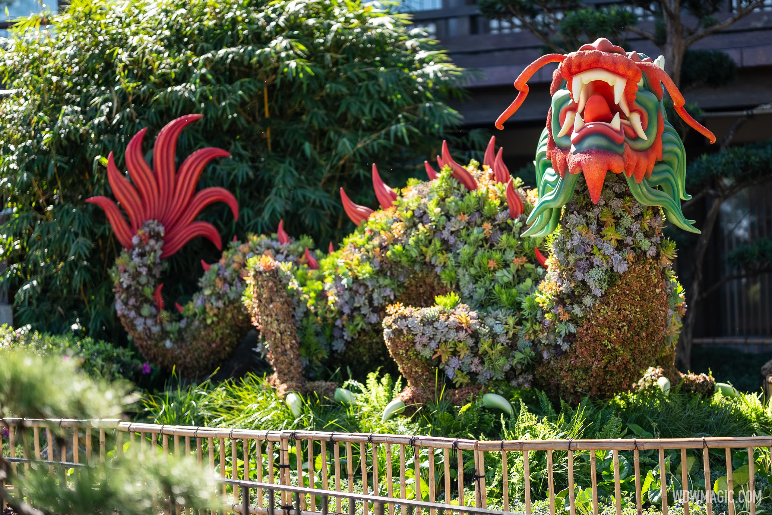 2025 EPCOT International Flower and Garden Festival Dragon Topiary at ...