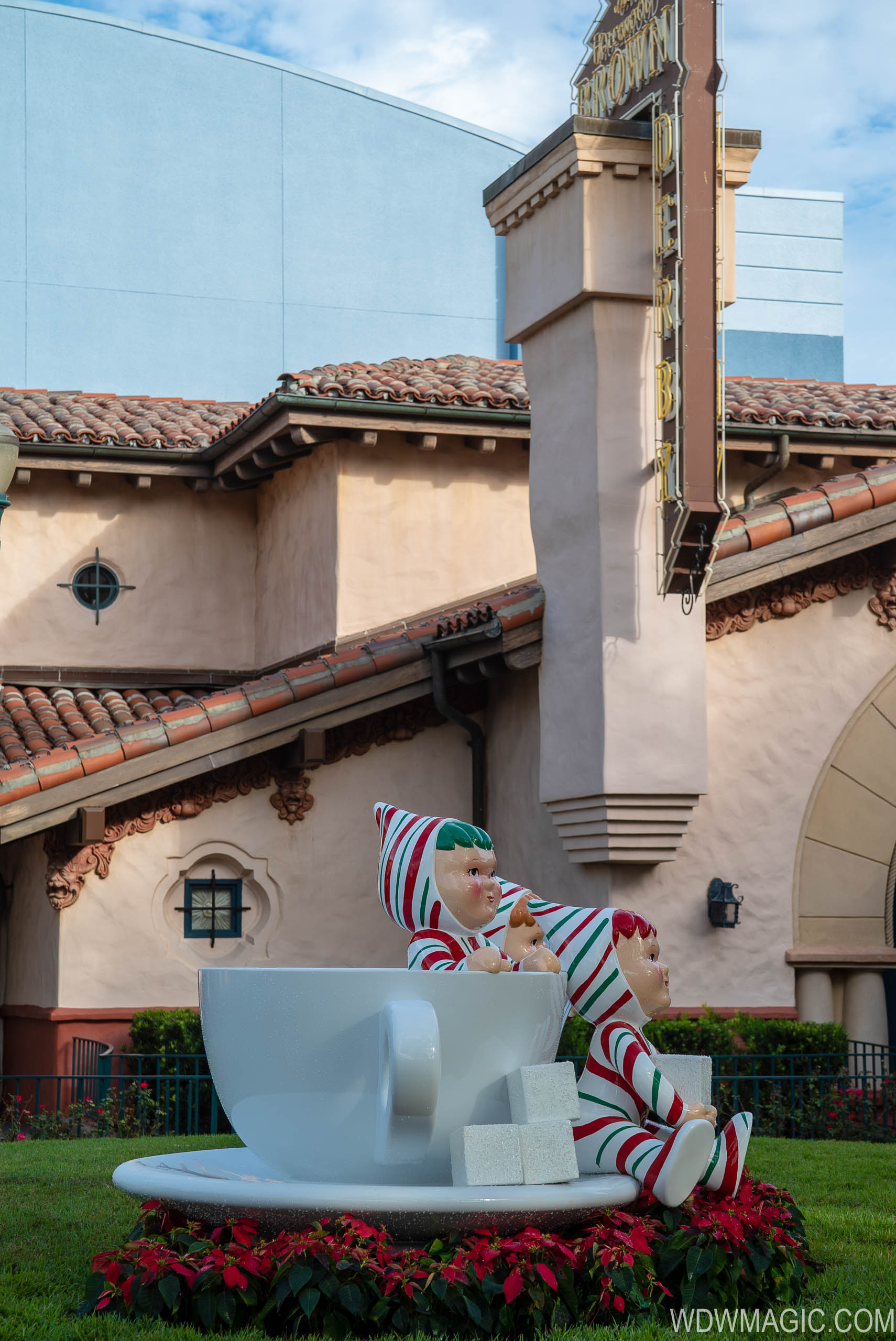 2018 Holiday Decorations At Disney S Hollywood Studios