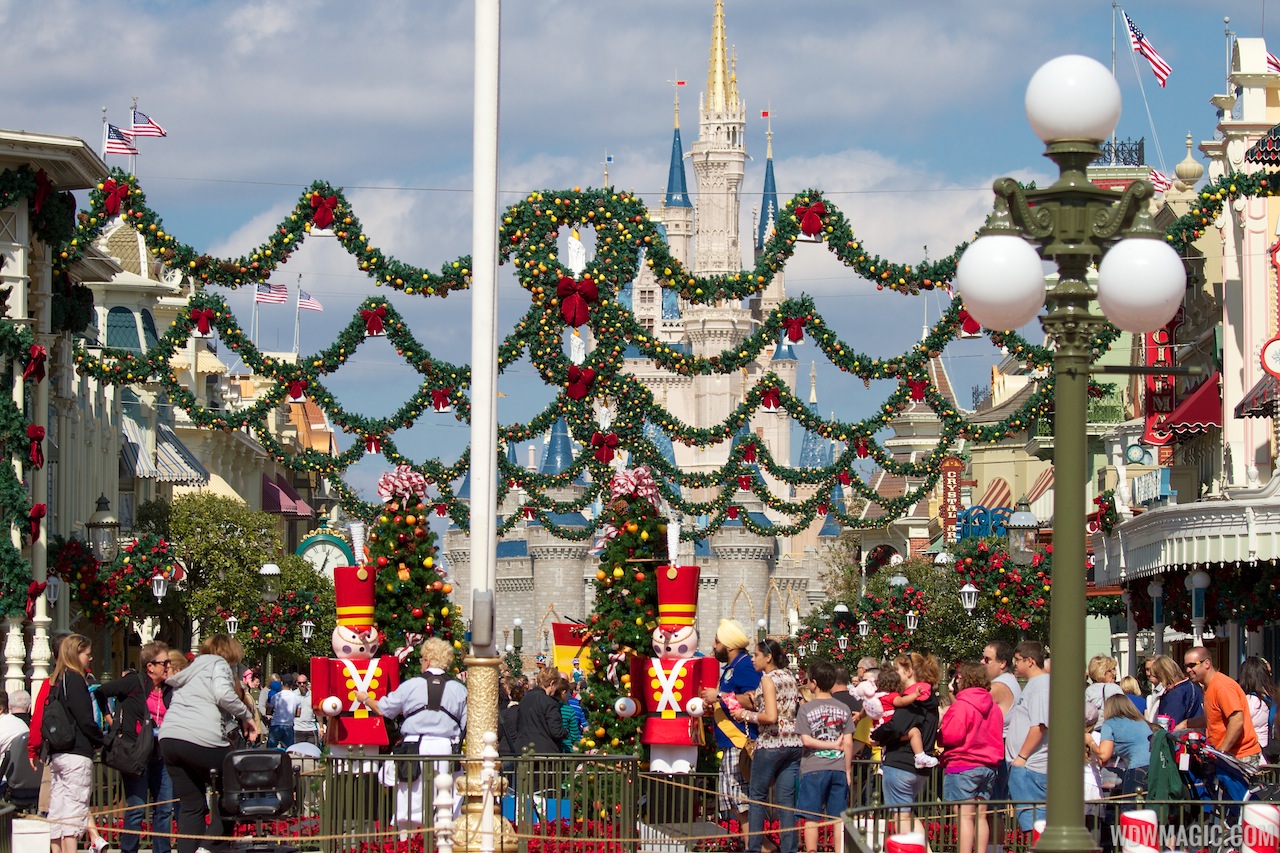 holidays decorations at the magic kingdom 2017 photo 23 of 27 - Magic Kingdom Christmas Decorations 2017 holidays decorations at the magic kingdom 2017 photo 23 of 27 - Magic Kingdom Christmas Decorations 2017