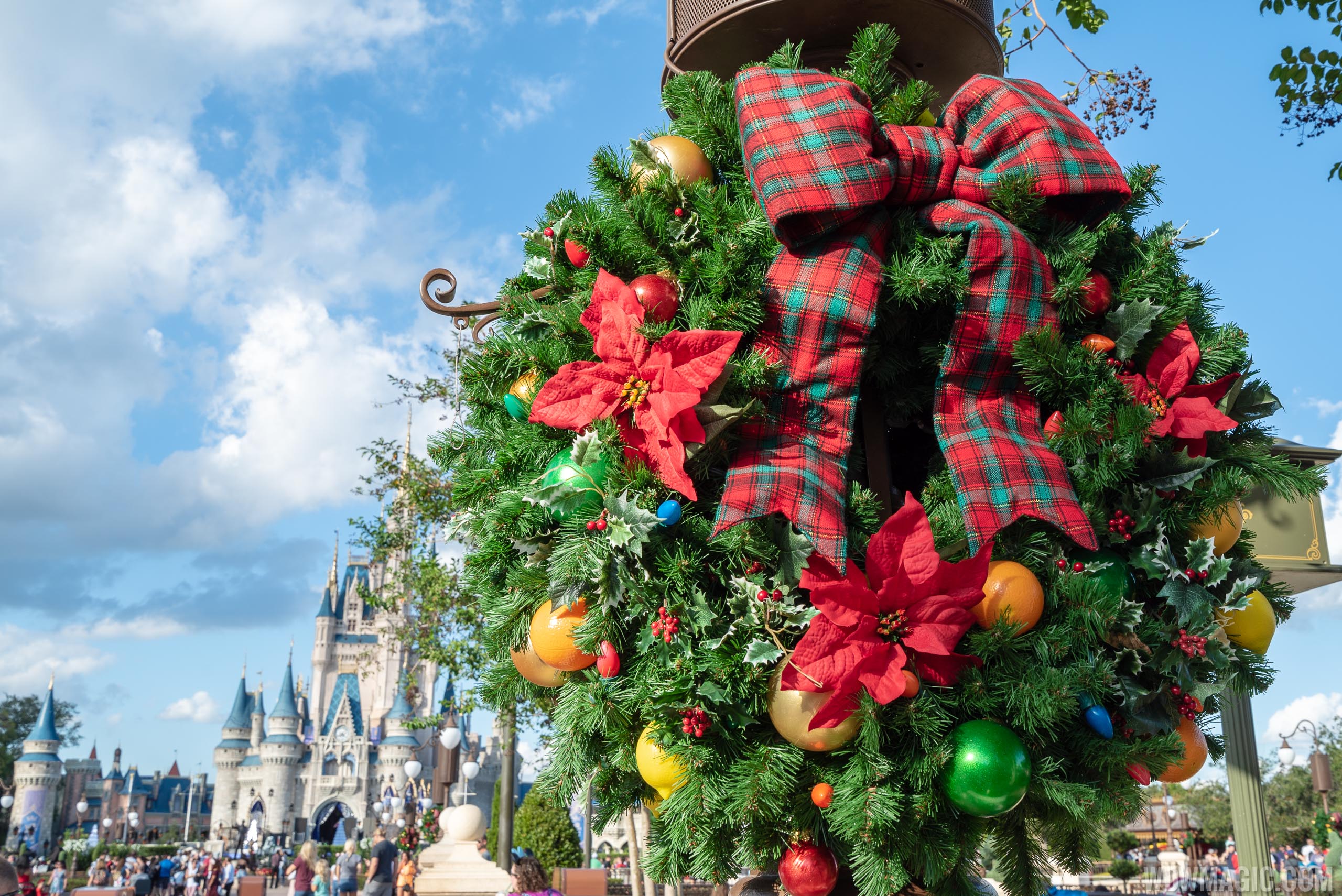 Christmas Holidays Decorations At The Magic Kingdom 2018 Photo 8