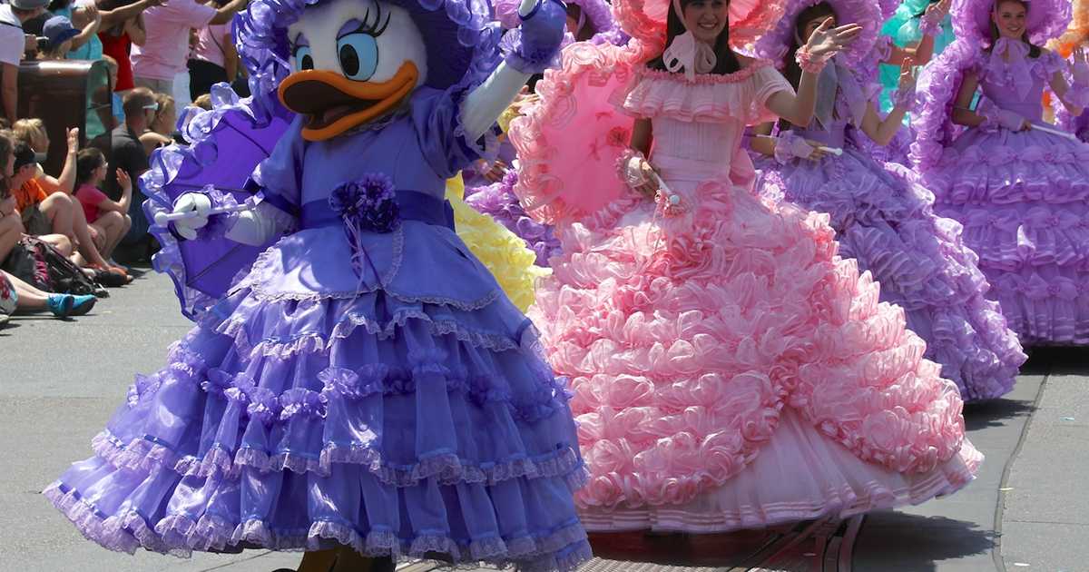 Limited Time Magic Spring Fling Easter Parade Photo 10 Of 22