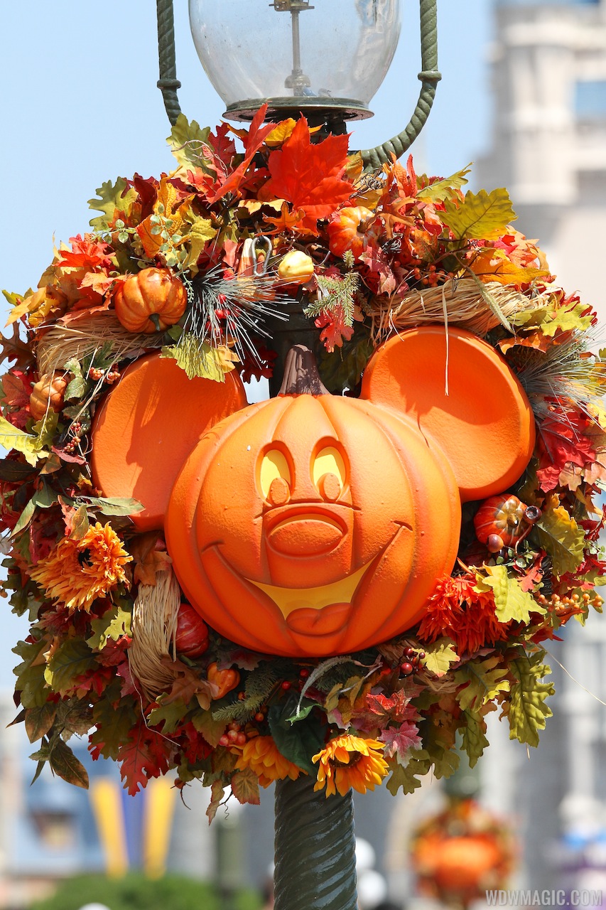 Magic Kingdom Halloween Decorations 2013 Photo 34 Of 40