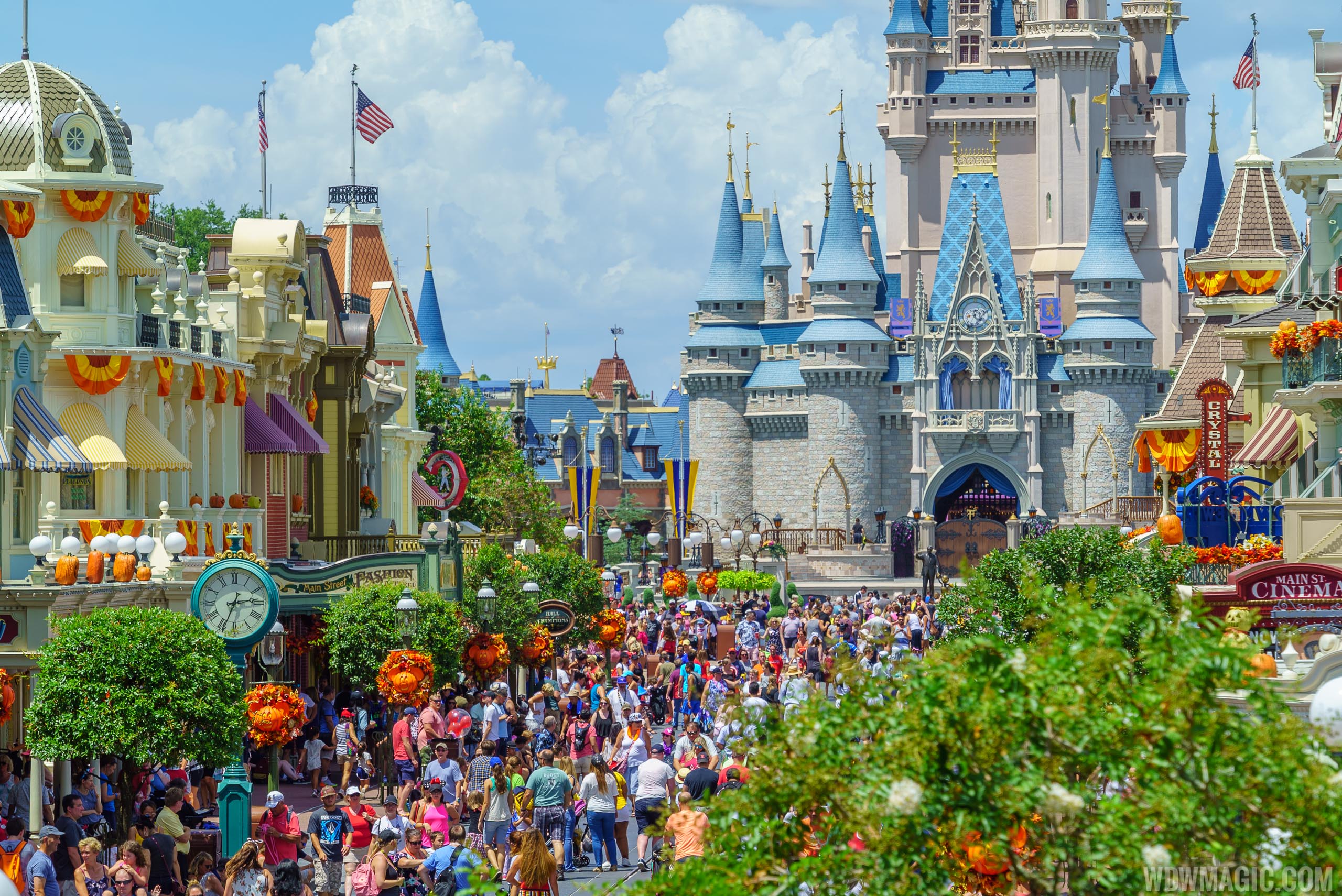August Operating Hours For Magic Kingdom Suggest An Earlier Start