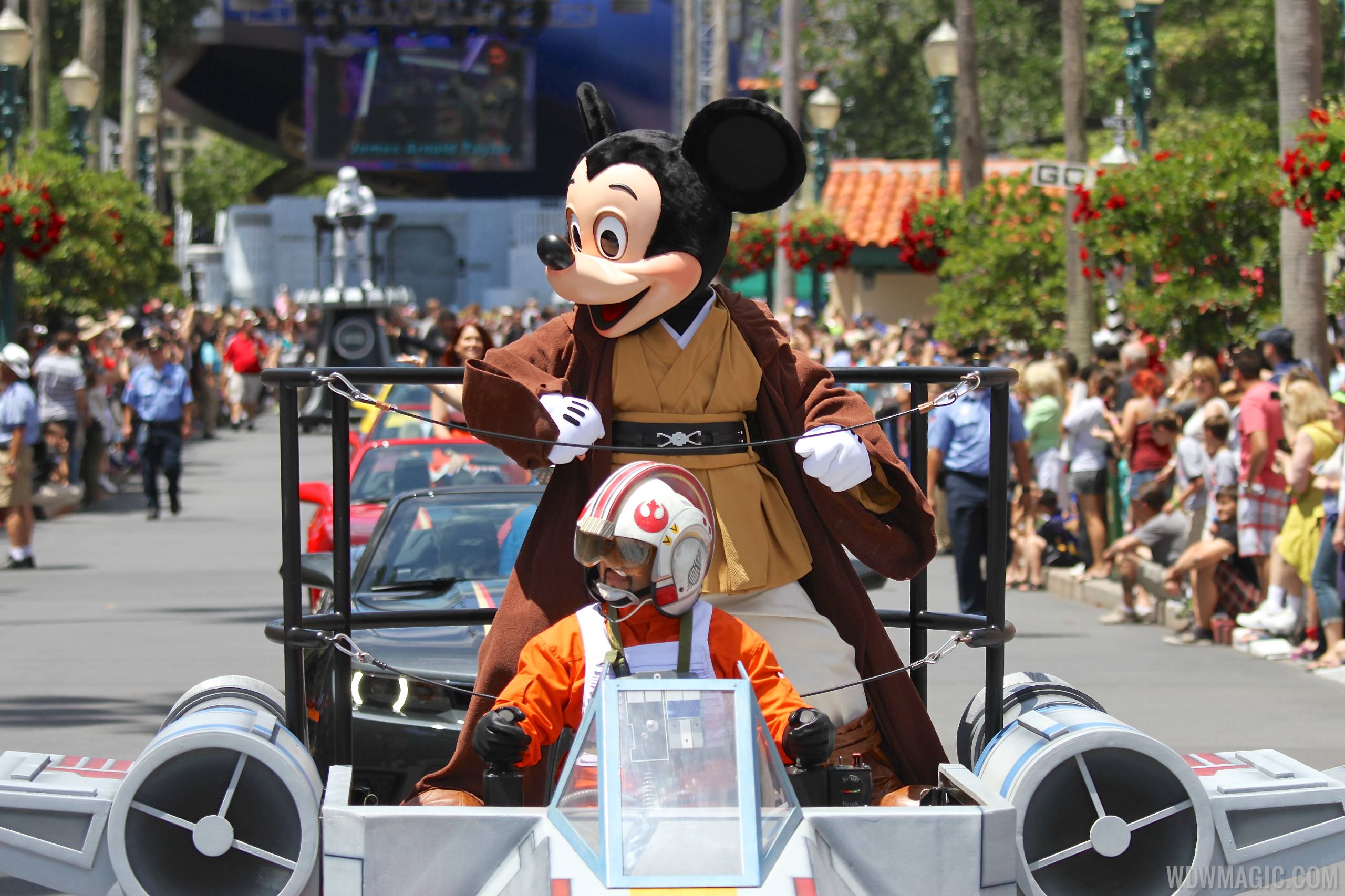 2014 Star Wars Weekends - Weekend 1 Legends of the Force motorcade