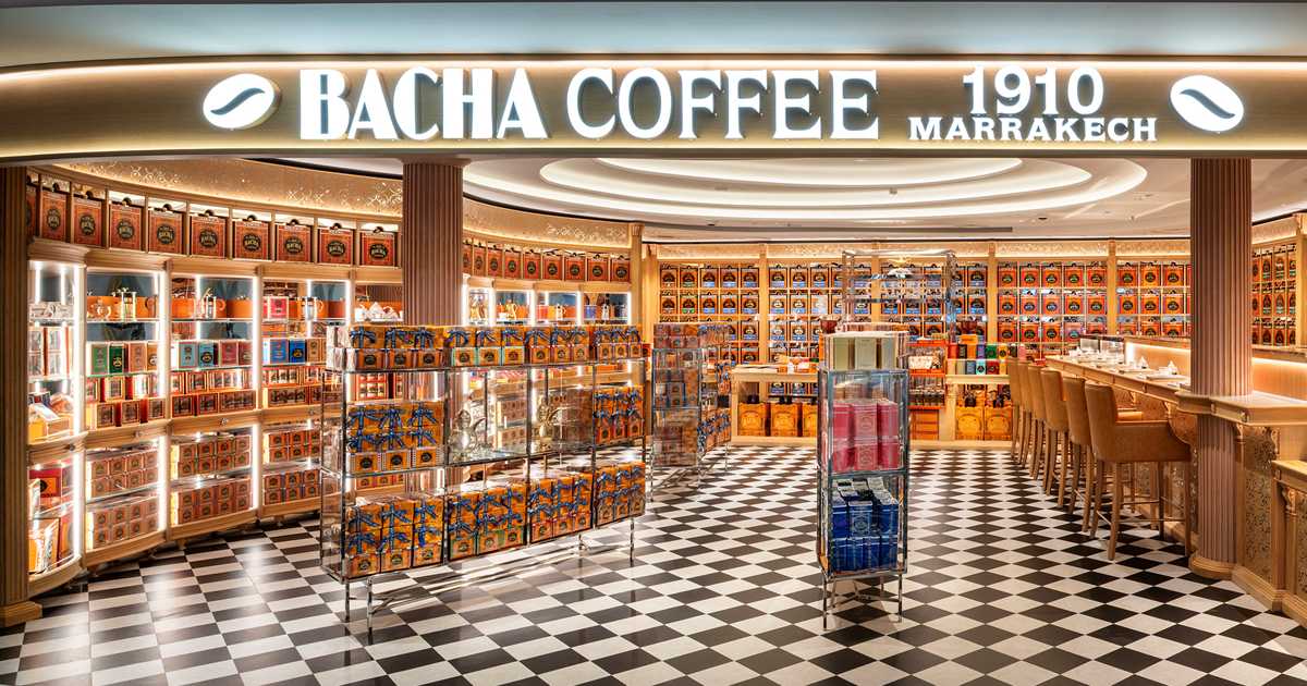 Disney Adventure Town Square