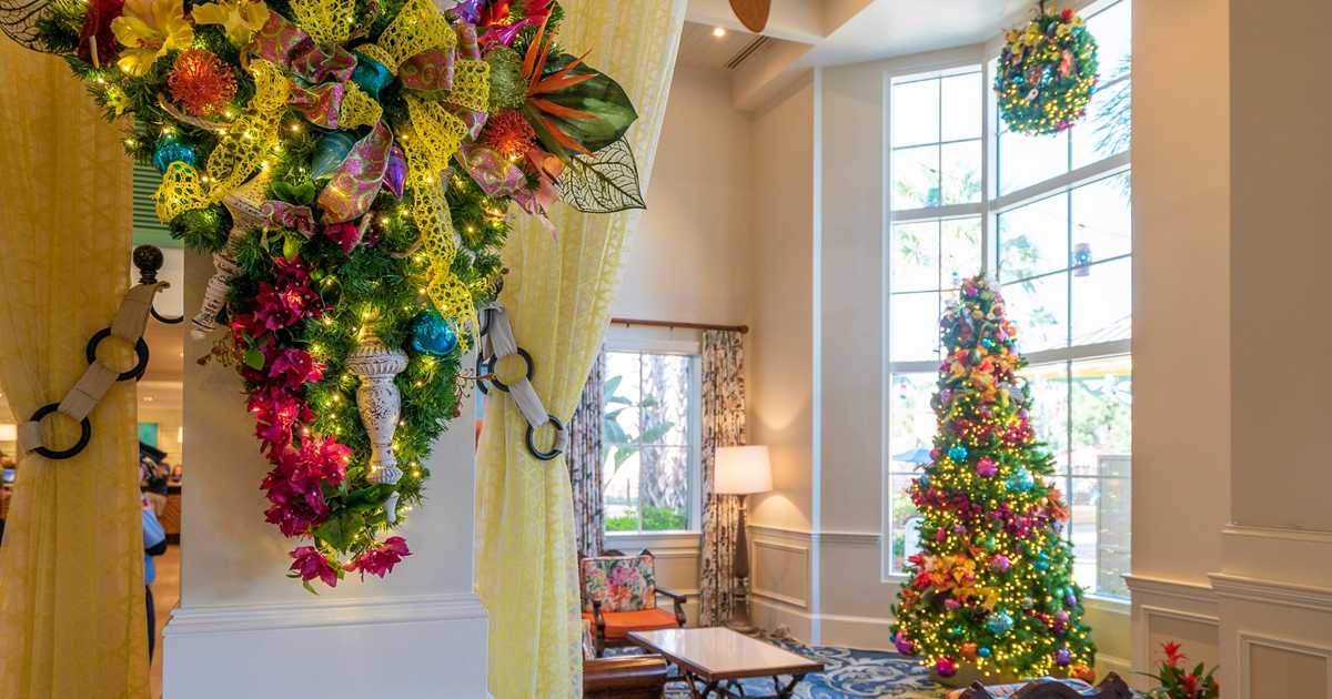 Disney's Caribbean Beach Resort Christmas Holiday Decor 2019 - Photo 4