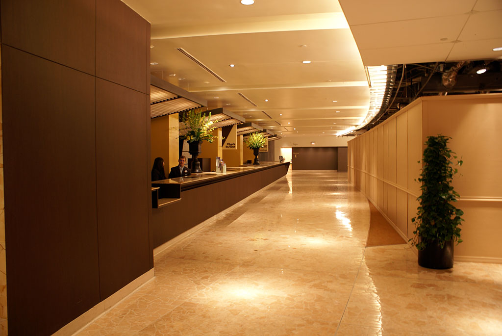 The New Contemporary Resort Front Desk Photo 1 Of 2
