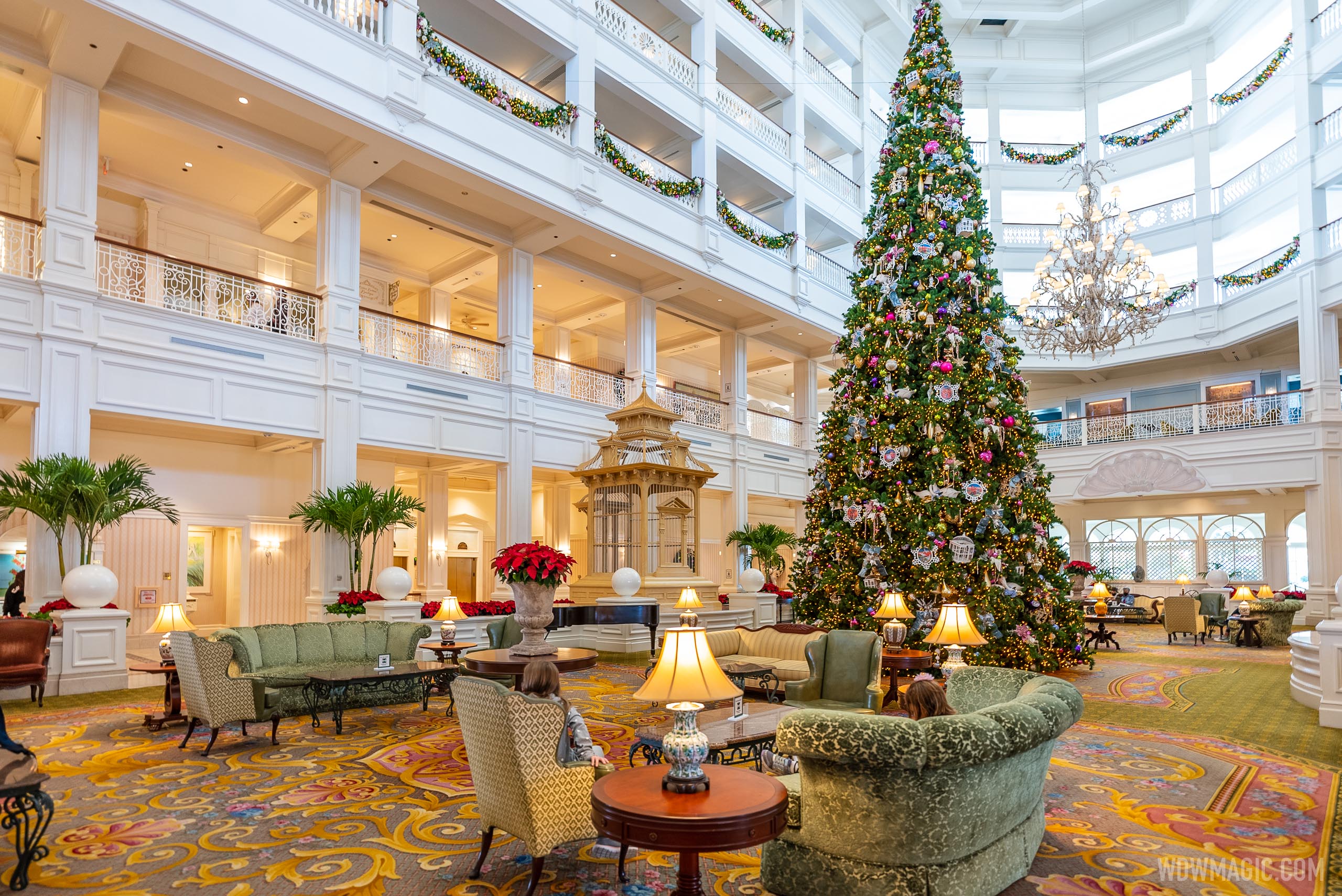 2020 Grand Floridian Resort Christmas decorations Photo 3 of 11