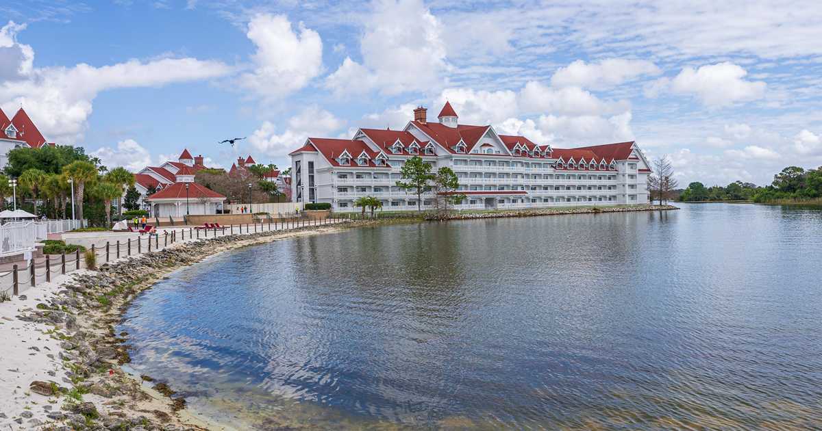Construction Walls Big Pine Key At Disney s Grand Floridian Resort construction-walls-big-pine-key-at-disney-s-grand-floridian-resort