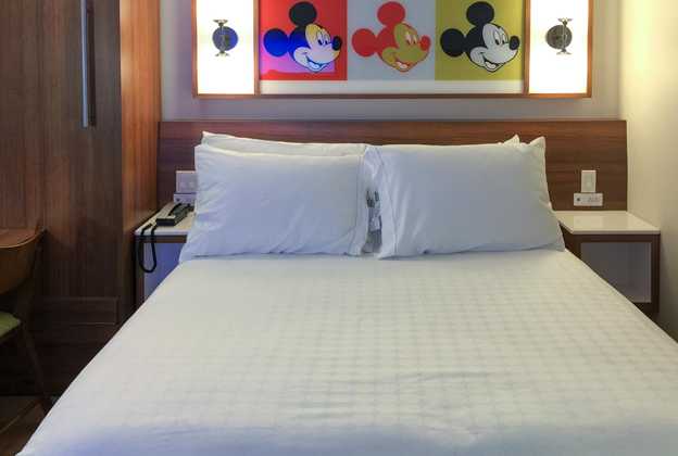 Photos New Look Guest Rooms At Disney S Pop Century Resort