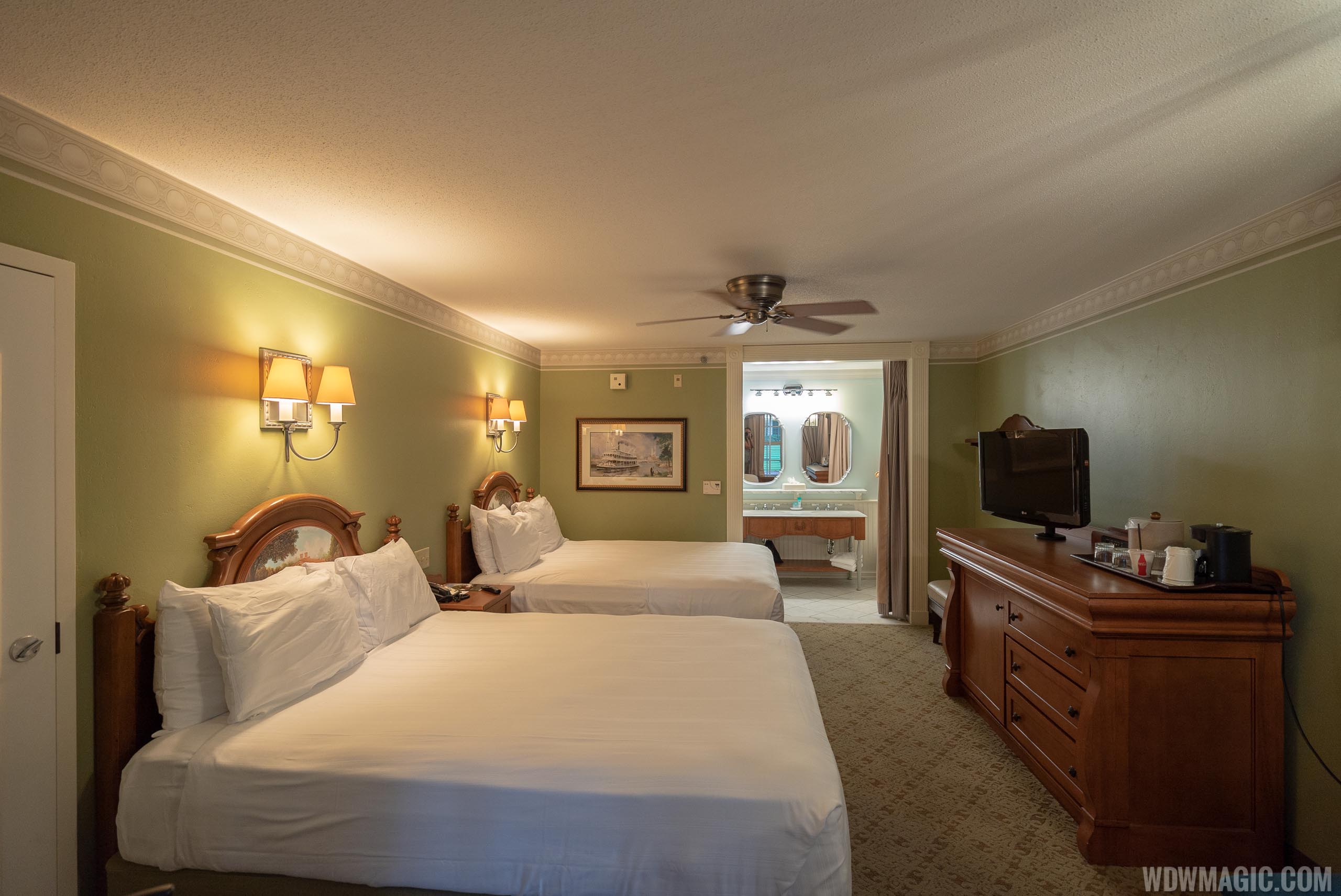 Disney's Port Orleans Riverside Standard guest room Photo 2 of 13
