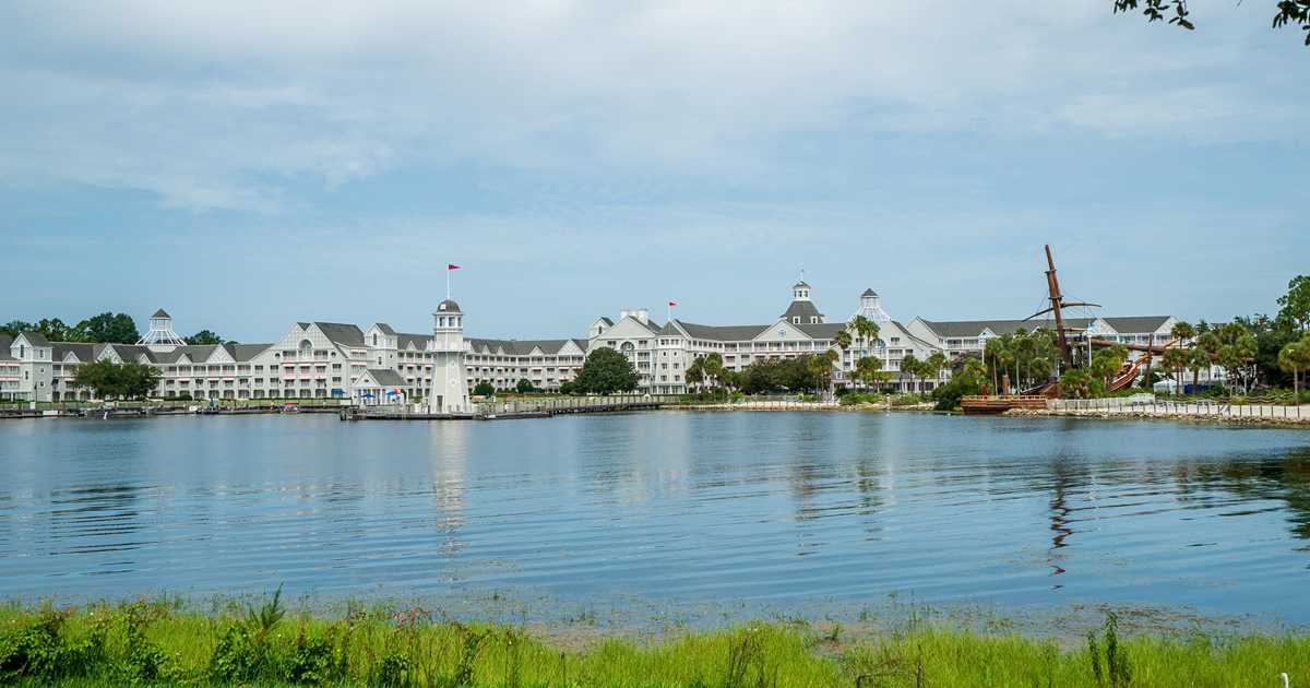 A Review of Disney's Yacht Club Resort