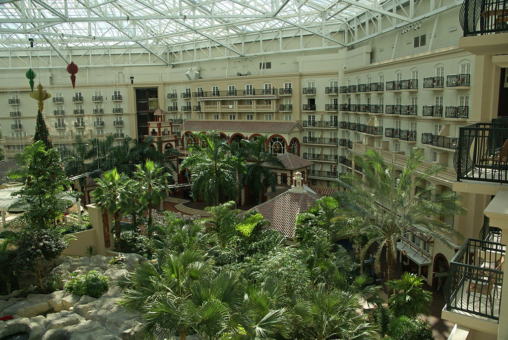 Views of the Atrium from a guest room balcony Photo 2 of 8