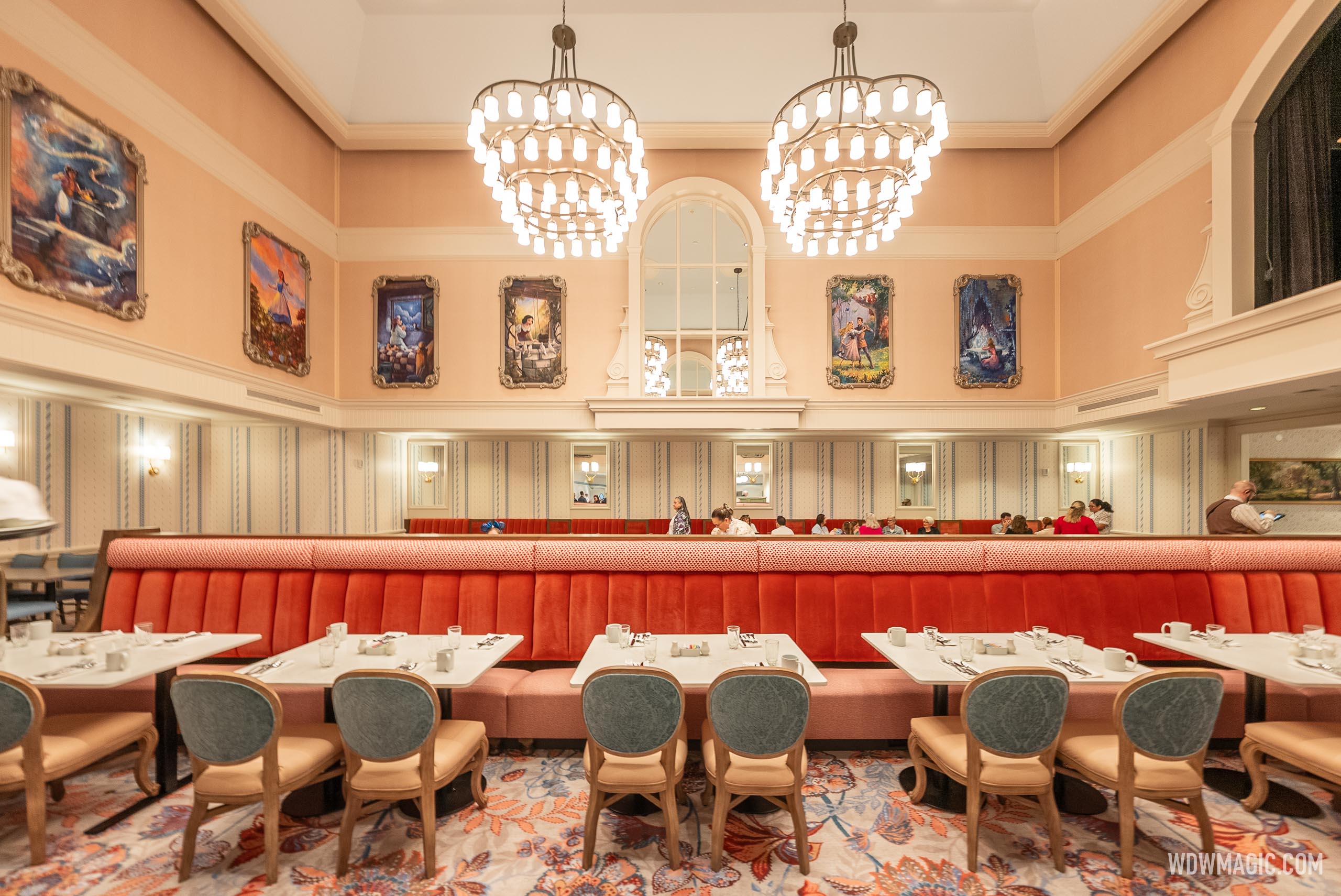 Disney Visa Cardmembers Can Get a Free Dining Plan at Walt Disney World This Summer
