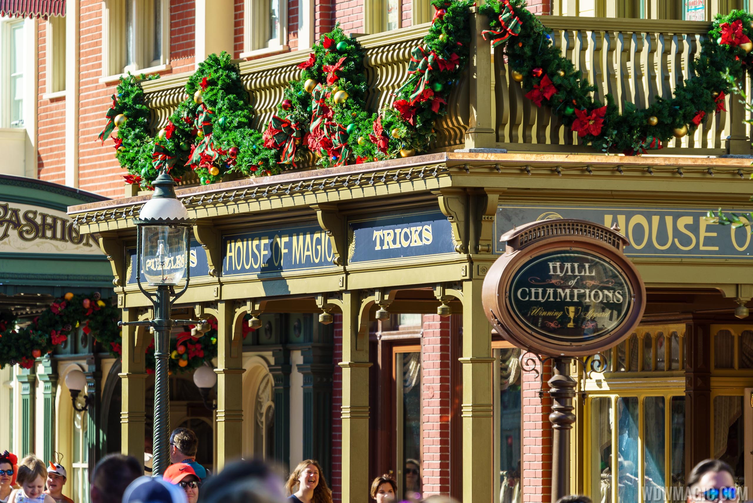 PHOTOS - House of Magic store-front returns to Main Street U.S.A.