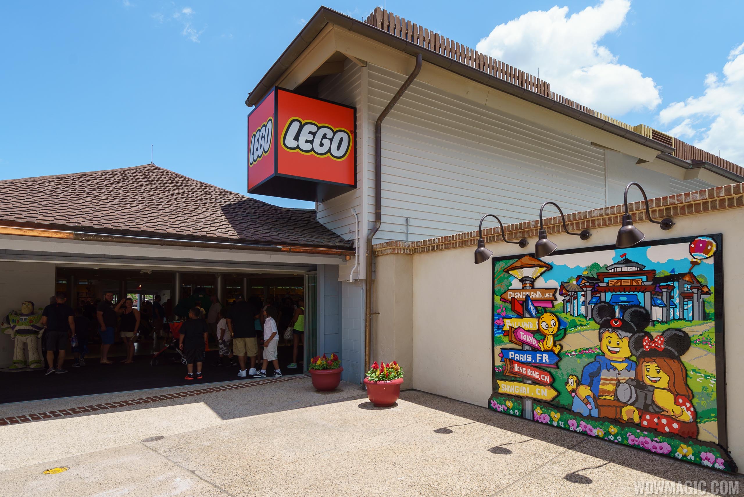 PHOTOS - New look for the LEGO Store at Disney Springs