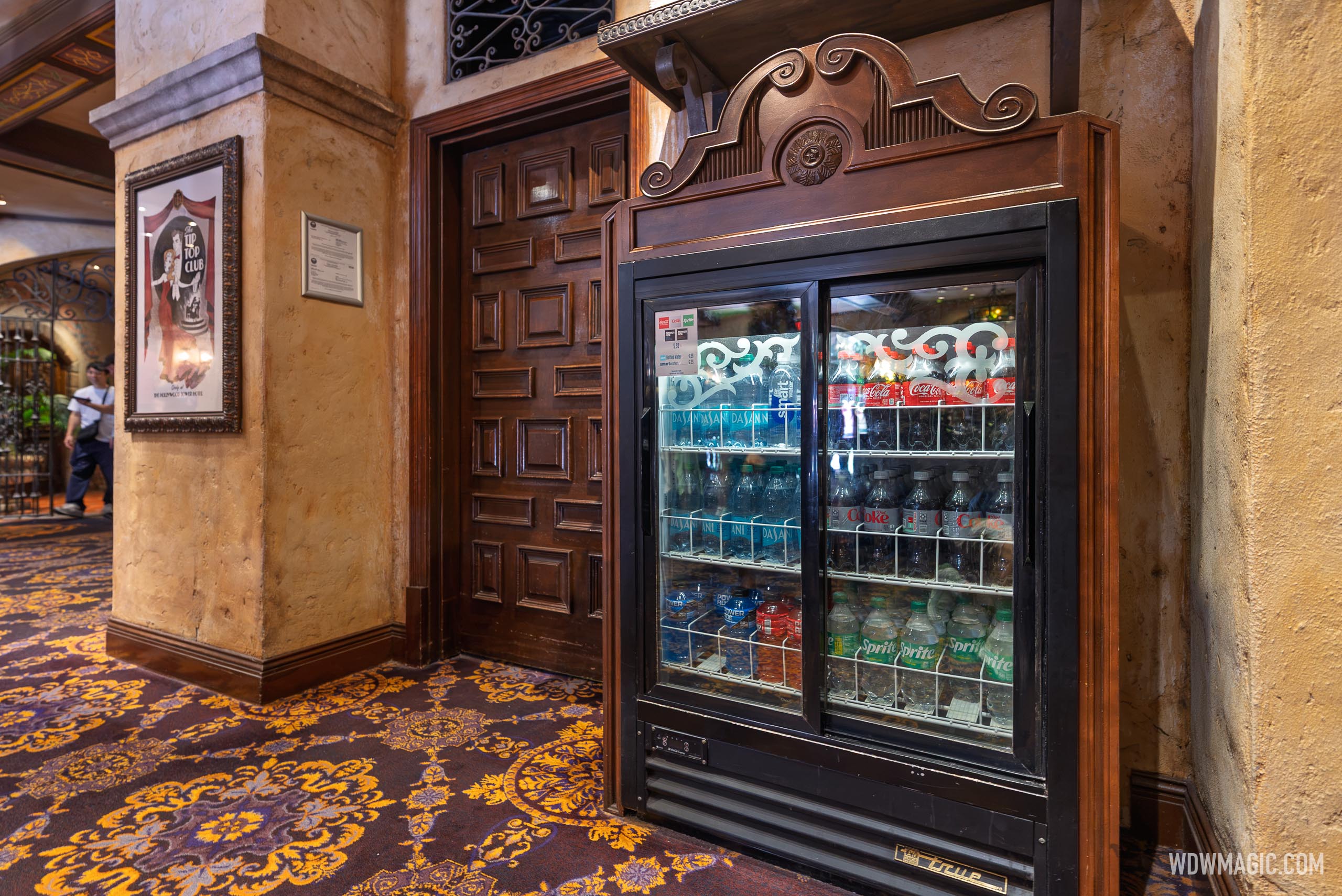 New 'No Discounts' Signage on Disney World Gift Shop Beverage Coolers
