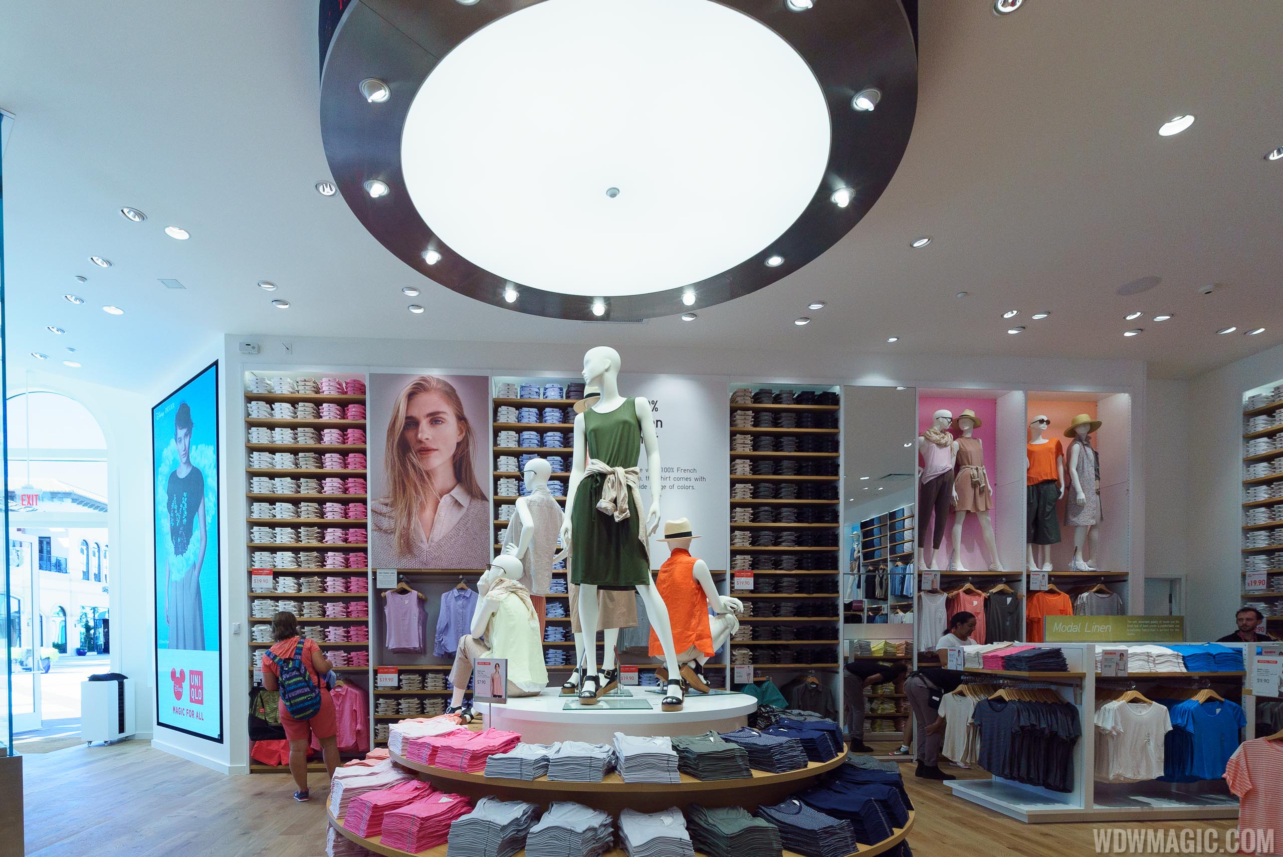 UNIQLO at Disney Springs overview Photo 18 of 24