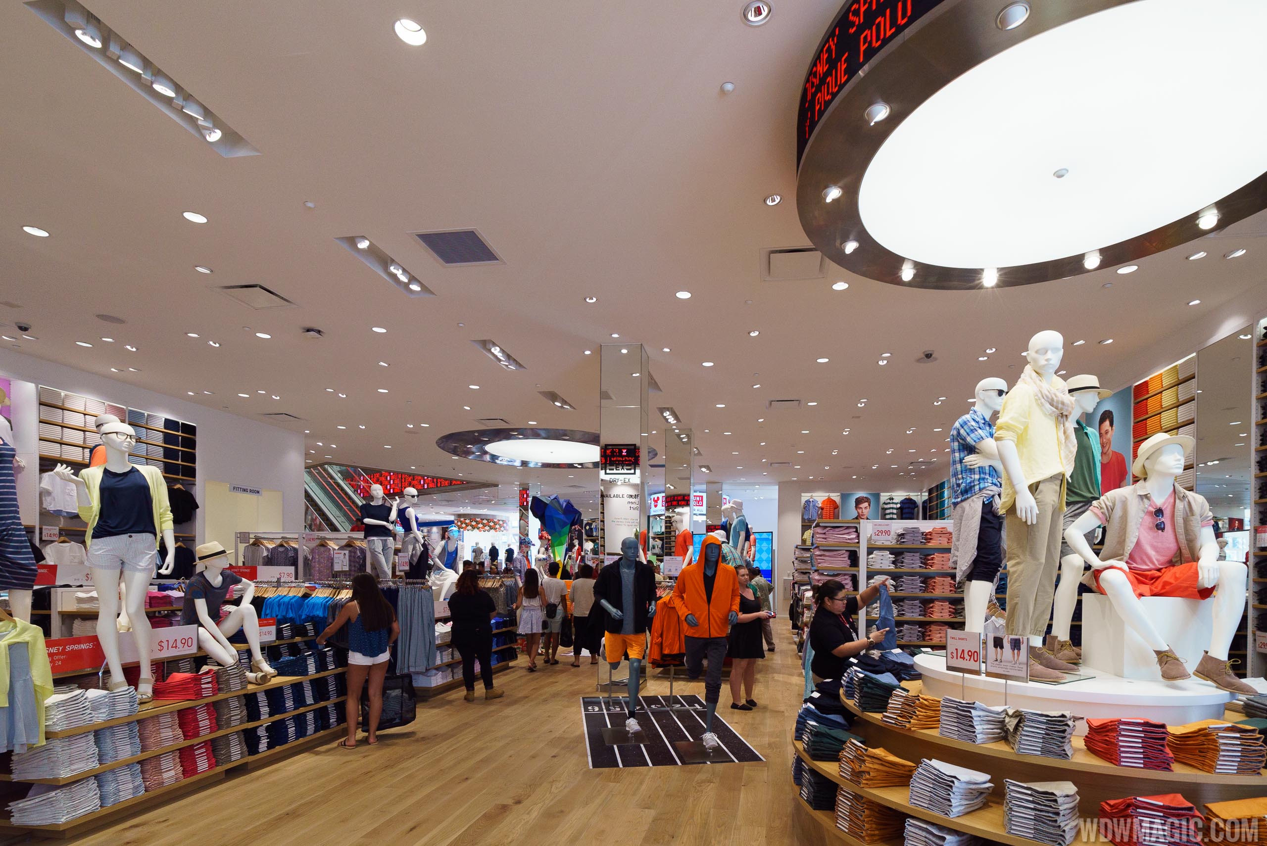 UNIQLO at Disney Springs overview Photo 19 of 24