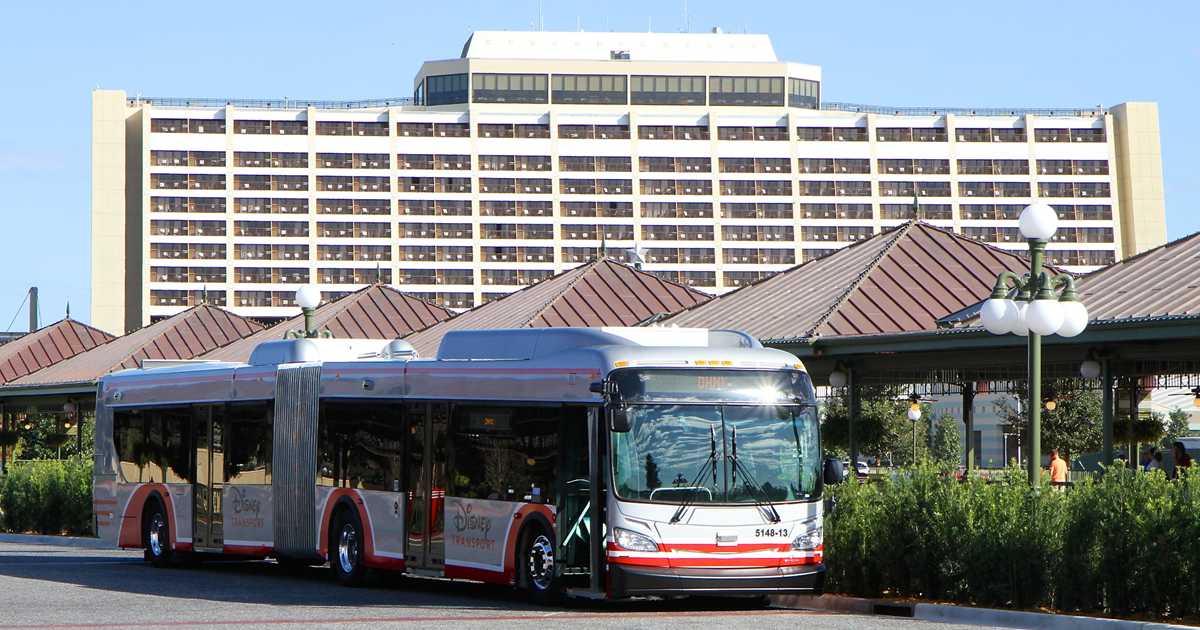 Articulated extended-length busses