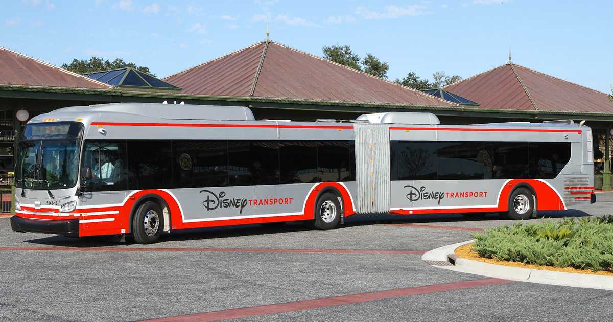 Articulated extended-length busses - Photo 3 of 5