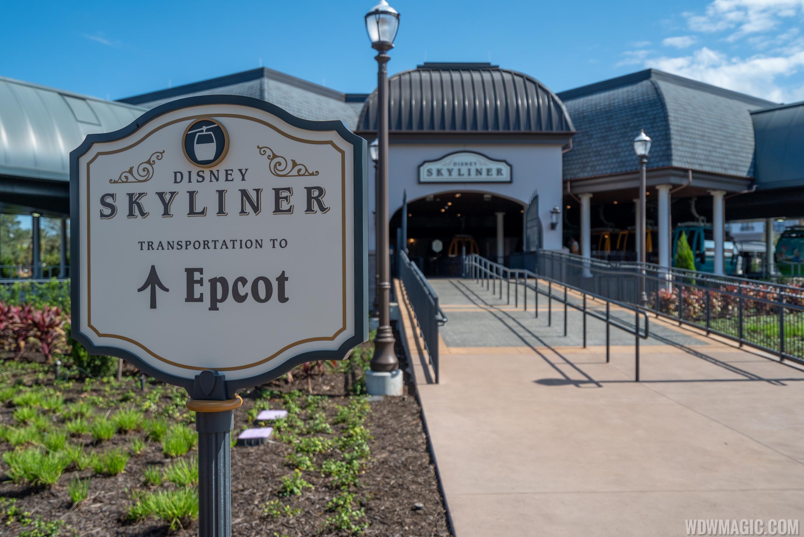 Photos Disney Skyliner Riviera Resort Station