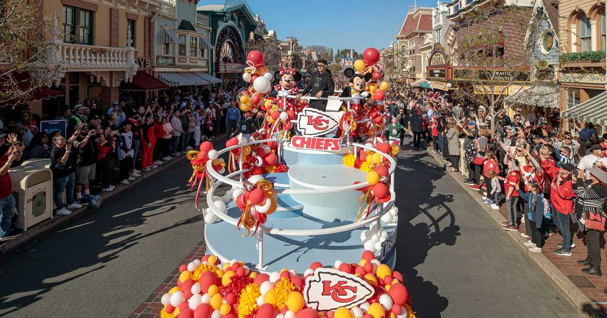 2024 Super Bowl MVP Patrick Mahomes at Disneyland Resort - Photo 4 of 4